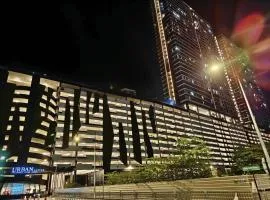 Urban Suites Georgetown Penang - Affordable & Cozy Stay with High Floor-Sea & Penang Bridge View
