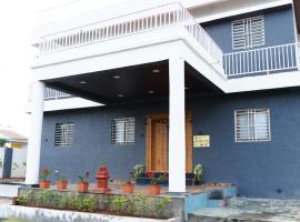 ll EMPYREAN STAY ll FLAGSHIP INN ll COMMON POOL ll, hotel in Lonavala