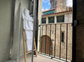 Apartamentos-loft A Muralla, hotel in Tui