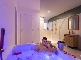 Le bridgerlove Tantra Jacuzzi Unique, hotel in Quillan