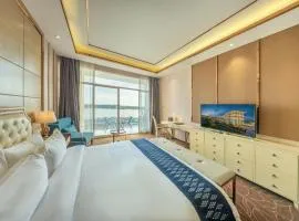 ST Hotel Wattay Airport