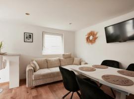 Elegant 3BD Holiday Home in Prime Location of Vienna, Hotel in Wien