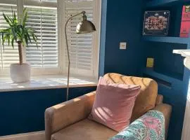 Life's A Beach - cosy, luxury cottage in Ashley Cross, Poole