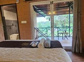 Bhuvi Wayanad Nature Retreat - Near Forest with Activities, Ideal for Couples