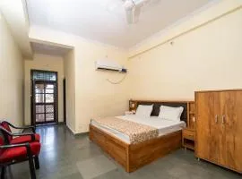 Omji Ashram- Shri Kathiya Mandir - 15min from Ram Temple