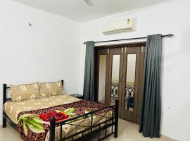 Raj 3bhk Villa Calangute, viešbutis mieste Kalangutė