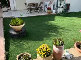 יחידית דיור משופצת עם גינה ומקלט - היחידה בגליל