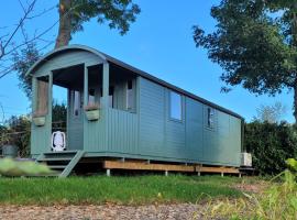 Boholodges 2 pers met hottub, Hotel mit Whirlpools in Meerssen