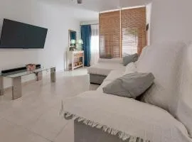 Beautiful Home In Fuengirola With Wifi