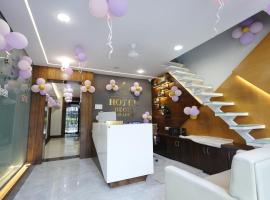 Hotel Deol's Paradise, hotel near Devi Ahilya Bai Holkar Airport - IDR, Indore