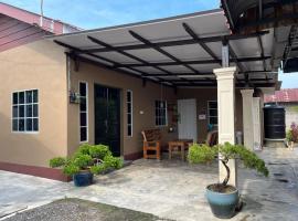 Homestay ABAH, ξενοδοχείο σε Nibung Tebal