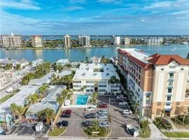 Penthouse Shores 307