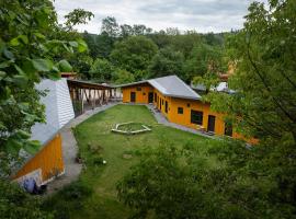 Hypha etc, hostel v destinaci Cîmpu Cetăţii
