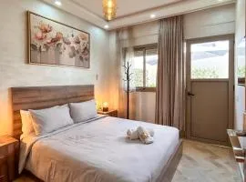 Haut Founty Luxury Spacious Apartment with beautiful Terrace near Beach