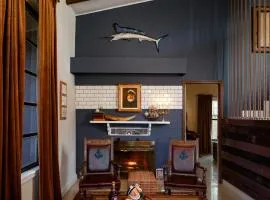 The Captain's Quarters - Home & Guesthouse