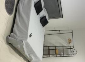 Bella suites taghit, hotel com estacionamento em Taghit