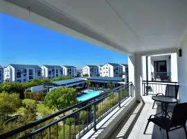 The Sandown - One Bed Apartment with Balcony & Pool View