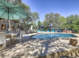 Terracotta Retreat/ Sleeps 30!
