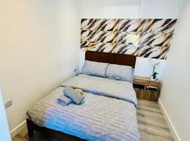 Enjoy the comfort at self-contained studio with free Parking - near Luton airport