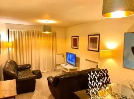 CityView Luxury Suite- Free Parking- Sleeps 4-Free WiFi