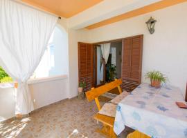 Apartments Rasic, hotel i Palit