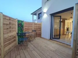Grand studio, avec terrasse