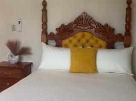 Penthouse villa #2, hotel en Montego Bay