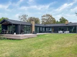 Nice Home In Kirke Hyllinge With House Sea View