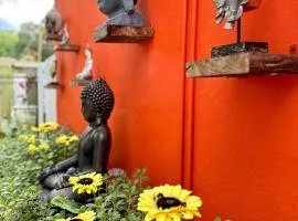 Flora's Garden Apartment/Studio