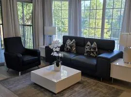 Modern & Luxurious 3BR Retreat!