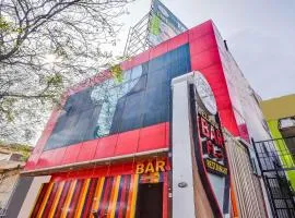 Capital O Honey Hotel