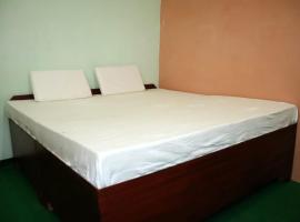 OYO Royals Rana Hotel、メーラトのホテル