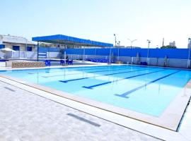 فندق ميريت امون سوهاج, hotel cu parcare din Jazīrat Maḩrūs