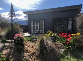 Lake Hawea Little Maude Snug