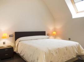 Archybal Apartamentos Turísticos y Suites, отель в городе Арчена