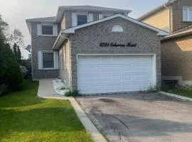 Perfect Friends & Family Getaway - Spacious 3BR with Backyard