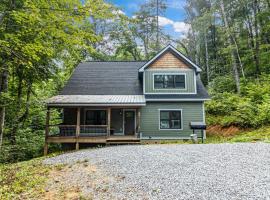 Walden's Creek Cabins, hotel v destinaci Cove Creek Cascades