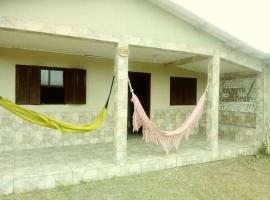 Casa Cidreira 2 quartos Costa Sol - Acomoda até 8 pessoas- Aceito Pets, hôtel à Cidreira