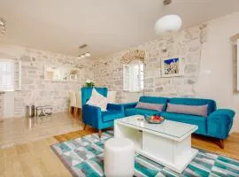 Old Town Museum Square Apartment