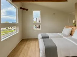 The Lobs Toya, Chalet Secca