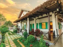Tropical Rustic 3BR Villa, South Phu Quoc