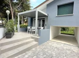 Quiet villa with private garden and BBQ