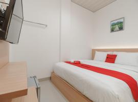 RedDoorz near Puskesmas Sei Jang Tanjung Pinang, hotel v destinaci Tanjung Pinang