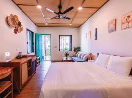 Tropical Rustic 4BR Villa, South Phu Quoc