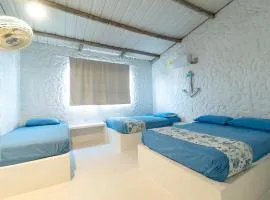 Kuruba beach home stays