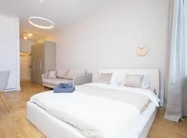 Central Lux Apartment - Heart of the Old Town Check In 24h