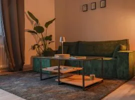 Apartment am Tannenwäldchen im Vorderer Westen Kassel by CASTORA HOMES