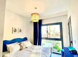 Luxury 4BRs Penthouse Villa, Marassi