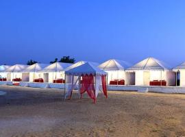 Desert Glorious Heritage Camp And Resort, Hotel in Sām