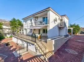 Seaside Villa by JR City Apartments